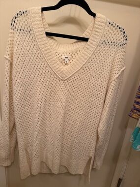 Arie Blank NYC Cream V-Neck Open Knit Sweater